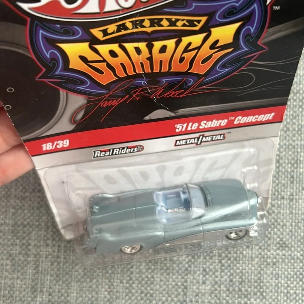 2009 Hot wheels bundle three Larry’s Garage Real Riders